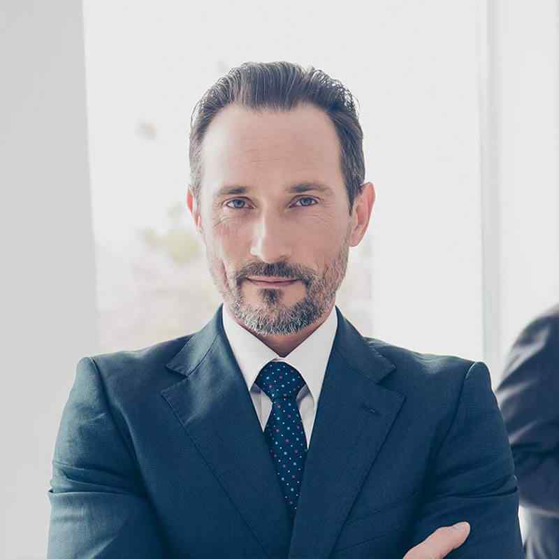 http://redreach.ae/wp-content/uploads/2019/04/img-people-06.jpg